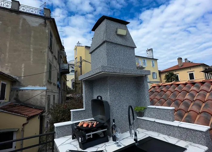 Volos, Roof Terrace, Sea View, Private Parking Lägenhet *
