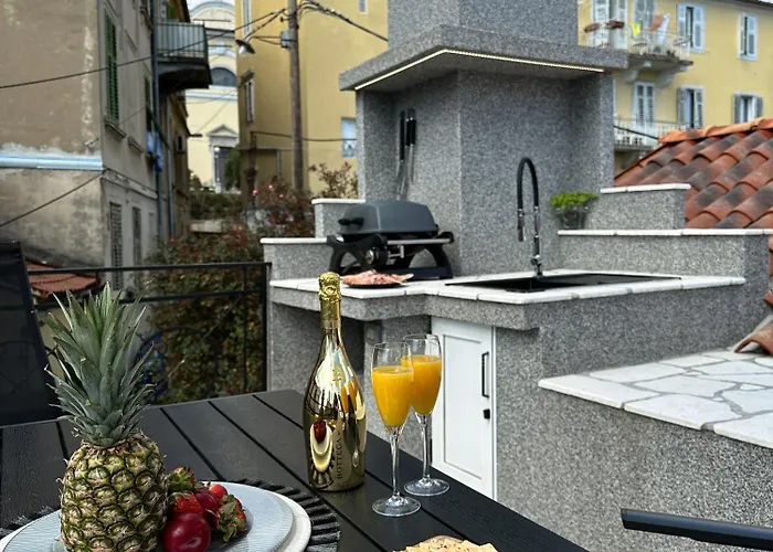 Volos, Roof Terrace, Sea View, Private Parking Lägenhet Opatija