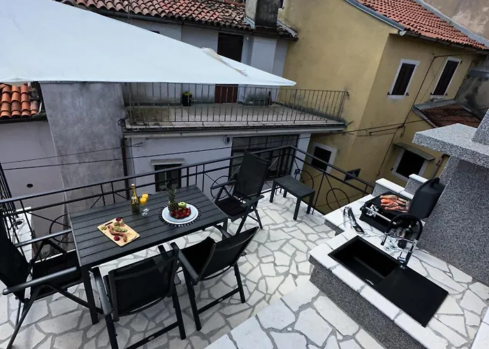 Volos, Roof Terrace, Sea View, Private Parking Lägenhet