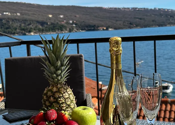 Volos, Roof Terrace, Sea View, Private Parking Lägenhet *