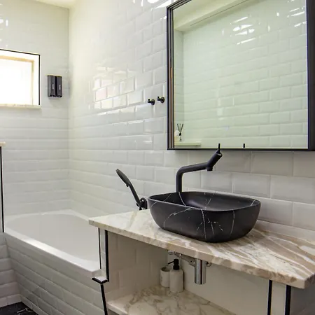 アパート Volos, Roof Terrace, Sea View, Private Parking オパティヤ