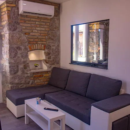 Volos, Roof Terrace, Sea View, Private Parking アパート オパティヤ