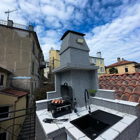 Volos, Roof Terrace, Sea View, Private Parking アパート *