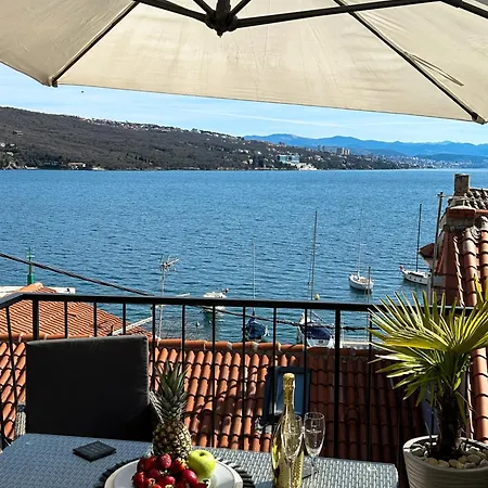 アパート Volos, Roof Terrace, Sea View, Private Parking *