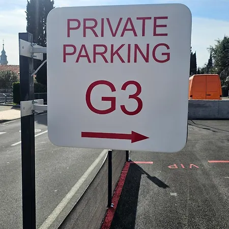 Volos, Roof Terrace, Sea View, Private Parking アパート *