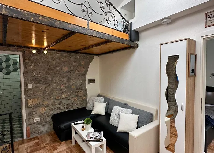 Volos, Roof Terrace, Sea View, Private Parking Apartment Opatija