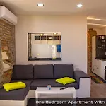 Villa Volos,Free Private Parking 公寓