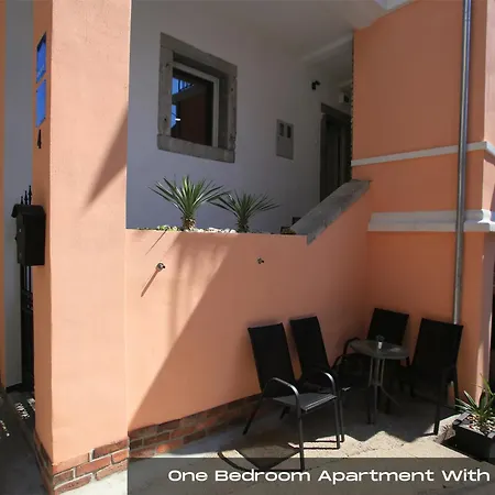 Volos,free Private Parking Apartamento Opatija